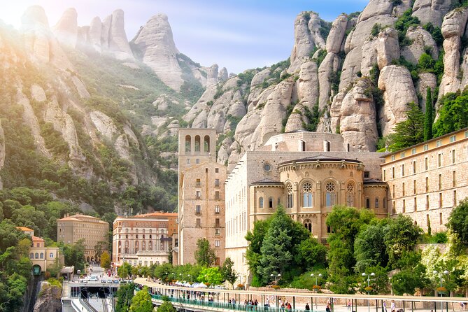 6-Day the Secrets of Northern Spain Tour From Barcelona to Madrid - Accommodation Information
