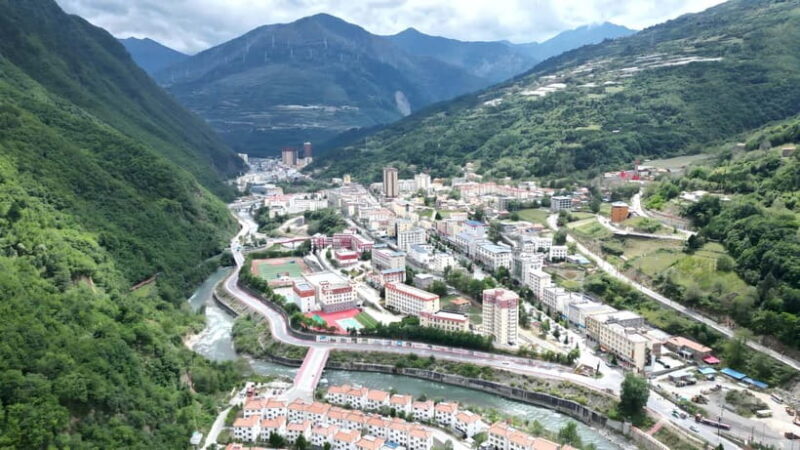 6 Day Tour Including Chengdu, Jiuzhaigou And Dagu Glacier - Day 4: Journey to Dagu Glacier