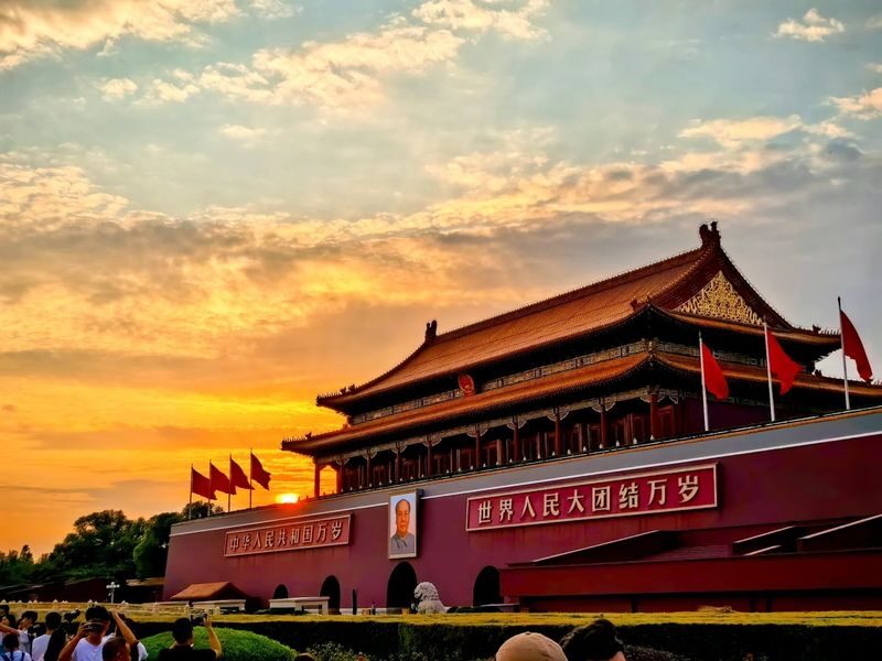 6-Day Tour of Beijing Forbidden City + Great Wall + Summer Palace + Beijing-style Cuisine - Day 4: Flag raising, Badaling and Olympic architecture
