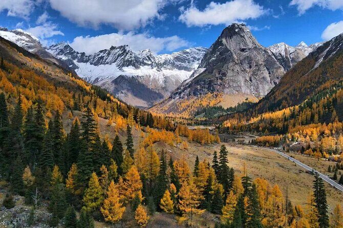 6-Day Tour to Uncover the Wonders of Western Sichuan - Who Should Consider This Tour?