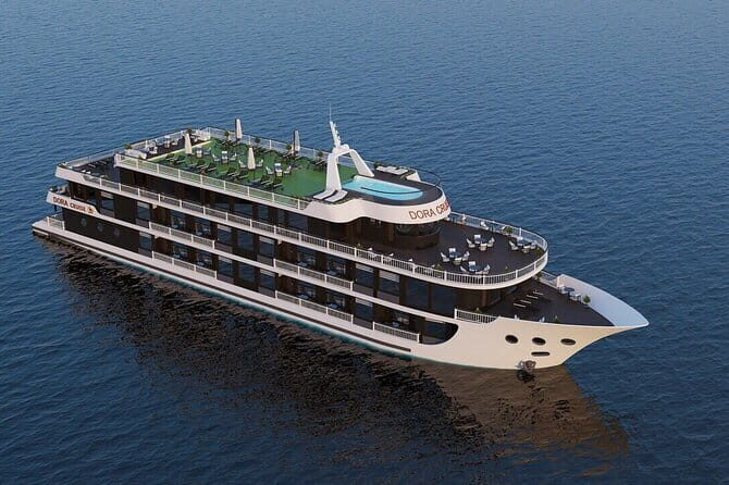 6 Days Amazing Landscape Of North Vietnam Tour (Hanoi, Sapa, Halong Bay) - Sapa: Trekking Through Ethnic Villages