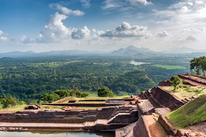 6 Days Private Vehicle With Driver Explore Sri Lanka By Your Own Plans - Accommodations and Dining