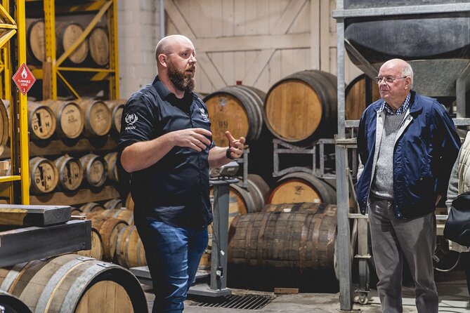 6 Hour Distillery Guided Tours in Tasmania With Lunch and Tasting - Tasting Experience