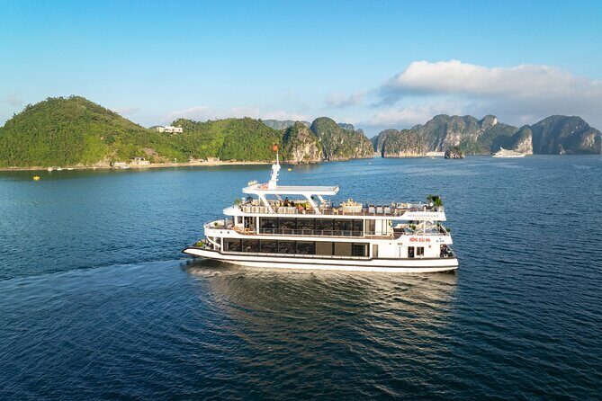 6-Hour Luxury Ha Long Bay Cruise: Buffet Lunch, Caves & Kayaking - Introduction: A Luxurious Day on Ha Long Bay