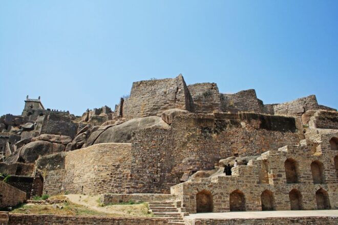 6-Hours Golconda Fort & Qutub Shahi Tombs Tour With Transfer - Inclusions and Extras