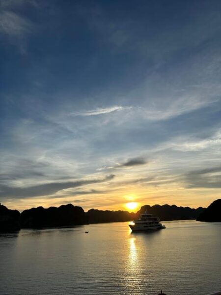 6 Hours Ha Long Bay Group Tour:Sung Sot-Ti Top-Kayaking - Customer Experience