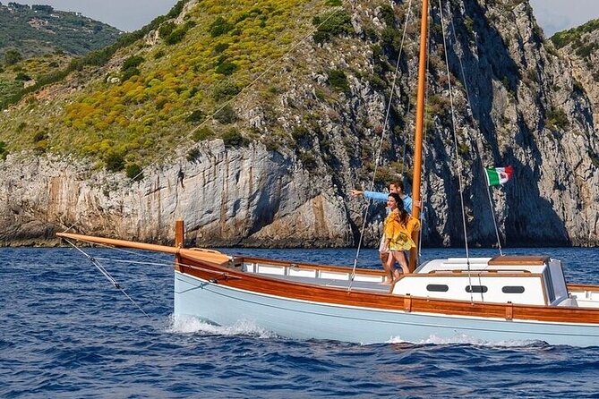 6 Hours Private Tour Sorrento and Positano on Gozzo Hybrid - Tour Highlights