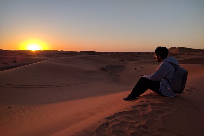 6 Hrs Desert Desert Safari & Relax at Inland Sea Desert (No Rush Tour) - Desert Exploration