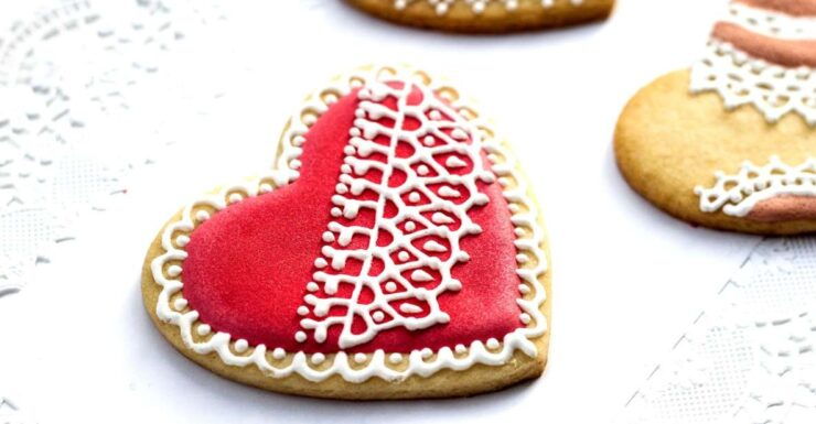 60 Min Cologne Workshop Personalize Gingerbread Heart 1 Beer - Workshop Experience and Features