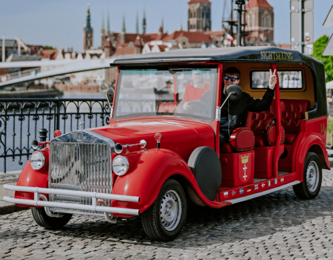 60 Min of Sightseeing in Retro Cars, Gdansk - Tour Highlights