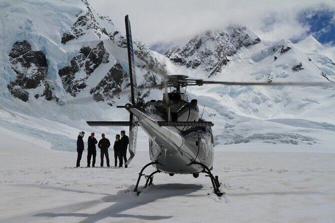60 Minute - Grand Circle Tasman Glacier helicopter flight - Overview of the Experience