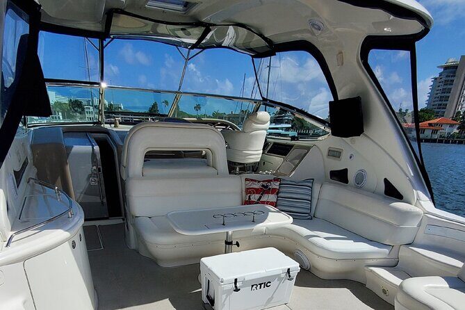 60ft Private Luxury Yacht Charter - Overview of the Yacht Experience