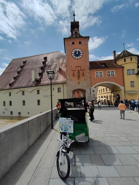 60MIN Regensburg Citytour Rickshaw Tuktuk Audio Guide Option - Language Options Available