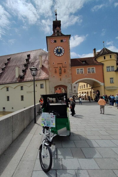 60MIN Regensburg Citytour Rickshaw Tuktuk Audio Guide Option - Customer Feedback and Ratings