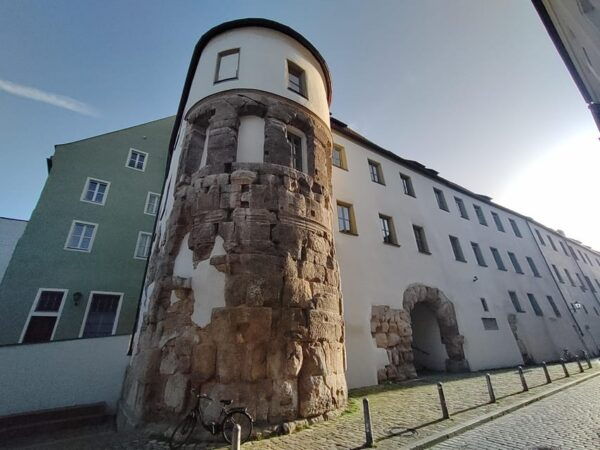 60MIN Regensburg Citytour Rickshaw Tuktuk Audio Guide Option - Frequently Asked Questions