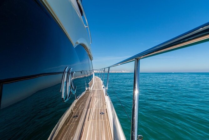 62ft Yacht Tour in Miami Beach With Captain Beneteau MC6 Fly - Reviews