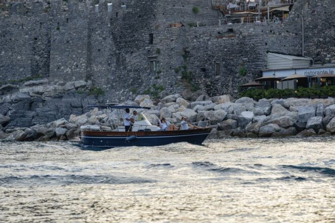 6h in the Gulf of Poets With Tasting of Local Food and Wine - Features and Highlights