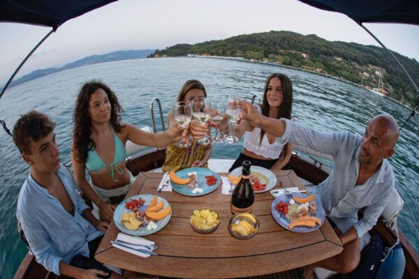 6h in the Gulf of Poets With Tasting of Local Food and Wine - Frequently Asked Questions