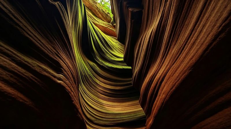 7-day, 6-night Canyon Secret Realm Tour in Xian, Shaanxi (2-8 people group) - Day 2: Yucha Grand Canyon and Jingbian