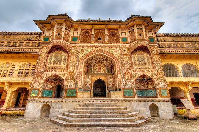 7 Day Golden Triangle Tour { Delhi Agra Jaipur Tour } - Pricing and Booking Details