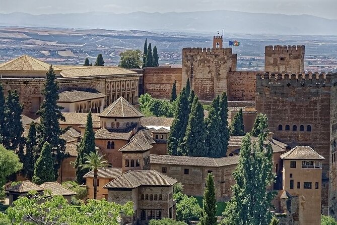 7 Day Guided Tour Andalusia and Madrid From Lisbon - Meeting and Departure Information