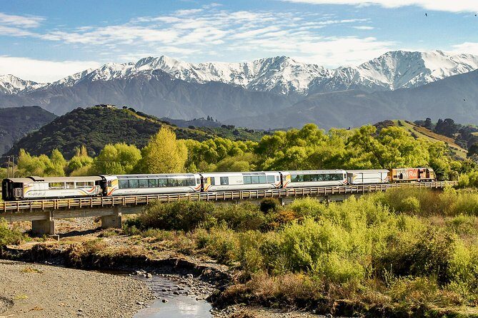 7 - Day North to South Island Grand Tour - Auckland to Queenstown - Discovering New Zealand in 7 Days: The North to South Island Grand Tour