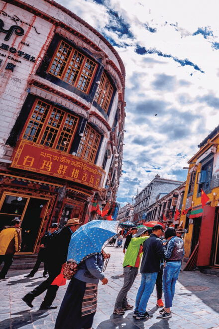 7 Days Lhasa to Kathmandu Overland Tour Included Mt.Everest - Key Highlights