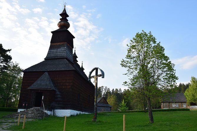 7 days Tour - The best of Eastern Slovakia (2 people minimum & maximum 4 people) - Day 6: The Pieniny River and Wooden Boat Experience