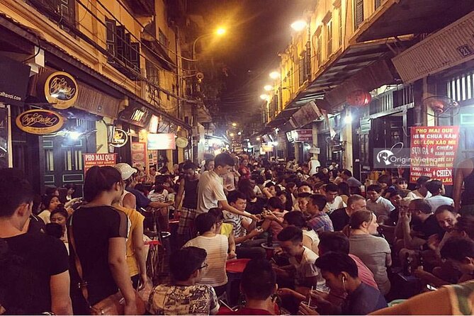 7 Famous Places in Hanoi Worth Visiting - Hanoi City Tour - Temple of Literature