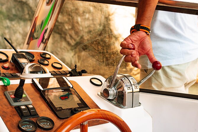 7 Hour Boat Tour in Sorrento Coast and Capri Sunset and Night - Directions to Meeting Point