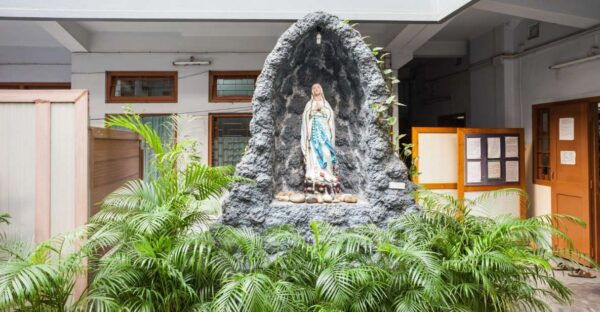 7 Hours Mother Teresas House & Kolkata Churches Tour - The Sum Up