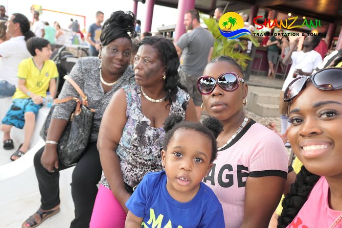 7 Mile Beach & Ricks Cafe With Free Shopping Experience - Overview of the Experience