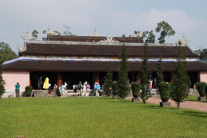 7 Must See Places in Hue With English Speaking Driver - Visit the Abandoned Water Park