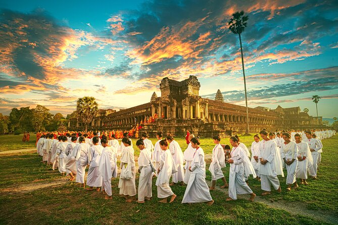 7-must See Temples in Angkor Park (Private Guided Tour) - Angkor Wat: The Crown Jewel
