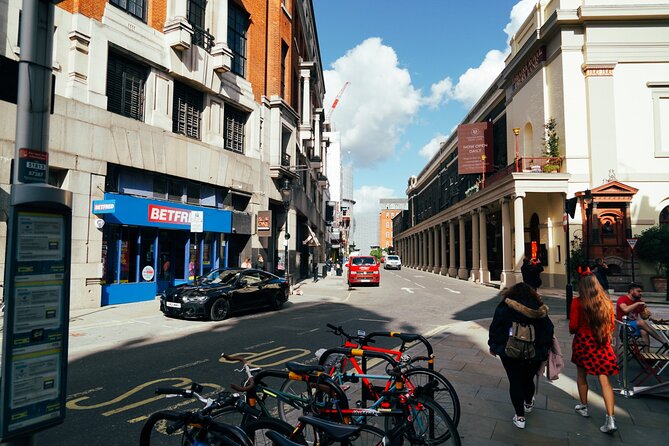 7 Sex Scandals of London - John Profumo and Mandy Rice-Davies