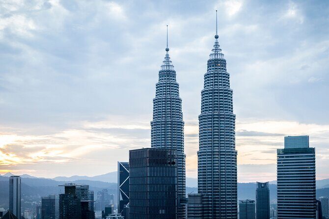 7 Wonders of Kuala Lumpur Private Tour with Twin Towers Ticket - A Closer Look at the Itinerary