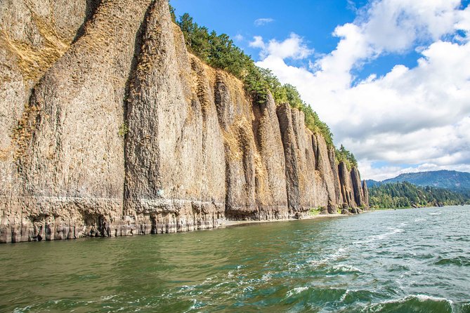 7 Wonders of the Gorge 3.5-hour Jetboat Cruise - The Stunning Gorge Scenery