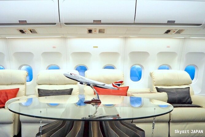 70 Minutes of Flight Simulation Experience in a Real Cockpit! a Must-See for Airplane Lovers - The Sum Up