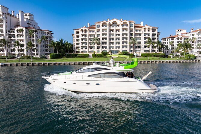70ft 1 Hour FREE | Miami Yacht Rental | 3 to 6 Hours | 13 People - Good To Know