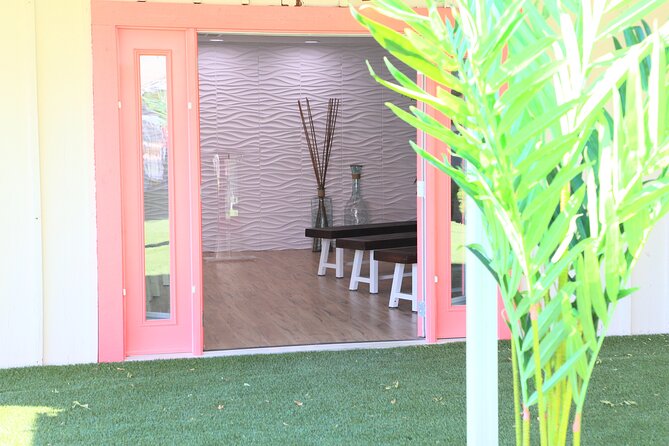 77 Sign & Go Wedding at Hawaiian Wedding Chapel - Logistics and Accessibility