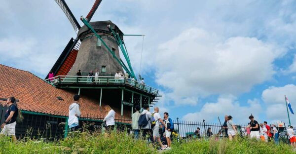7h Amsterdam Countrysides— Zaanse Schans, Volendam & Marken - Personalized Guided Experience