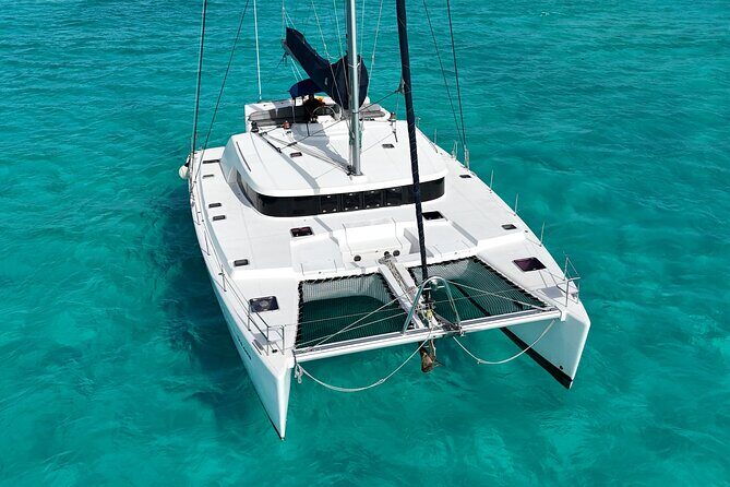 7hrs/60ft Luxury Catamaran Private Charter Cancun to Isla Mujeres - A Complete Review of the 7hrs/60ft Luxury Catamaran Private Charter Cancun to Isla Mujeres