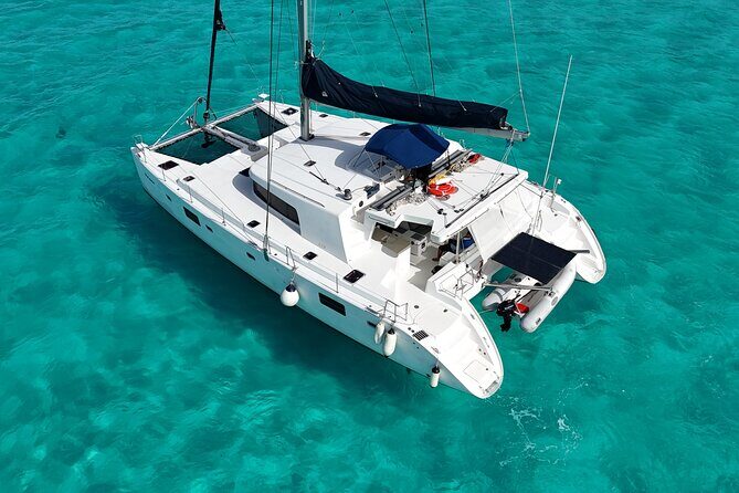 7hrs/60ft Luxury Catamaran Private Charter Cancun to Isla Mujeres - What Makes This Tour Stand Out?
