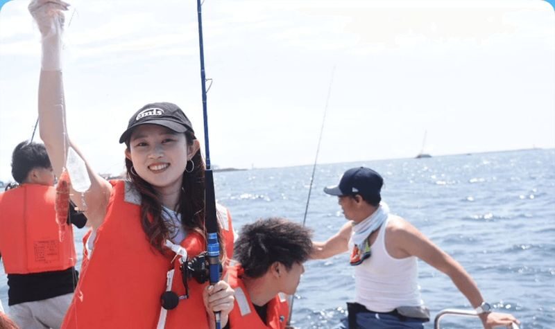 (8-14 people) Okinawa Sea Fishing Shared/Charter Boat Half-Day/Full-Day Tour Naha City Free Pick-up and Drop-off, Fishing Gear Included, Beginner-Friendly - From Naha streets to the Kerama fishing grounds