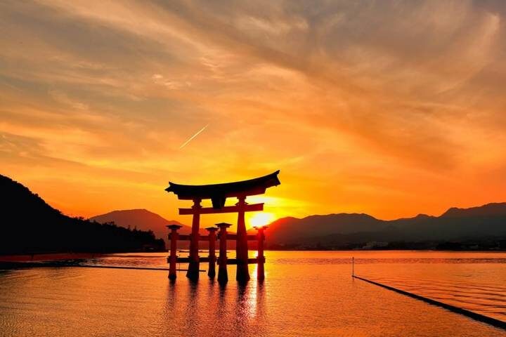 8 Day Japan Adventure (Private Guide and Driver) - Umetravel - Tokyo: Gundam, science and a river-to-bay cruise