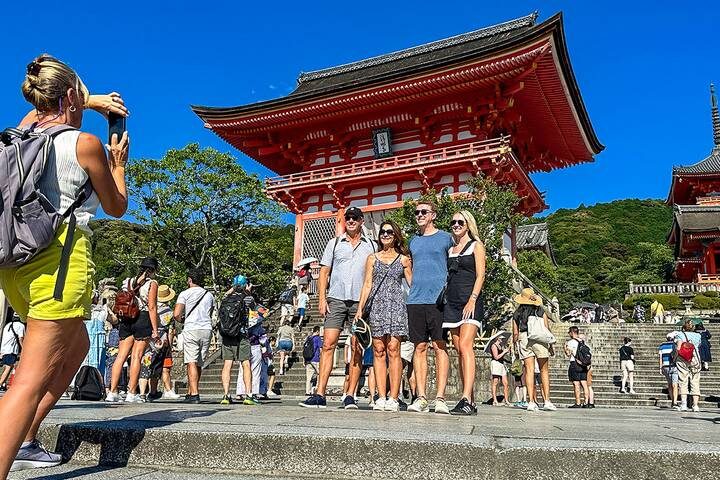 8-Day Japan Premium Mini Group Tour with 3/4 Stars Hotels by Agate Travel - Fushimi Inari and Nara’s deer park