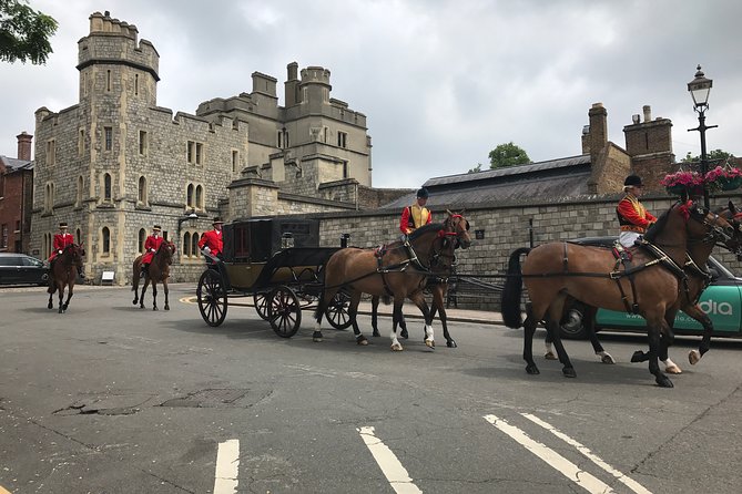8 Day London Junior Kings and Queens Private English Course - Day 6: Fridays English Activity Programme - Shopping in London