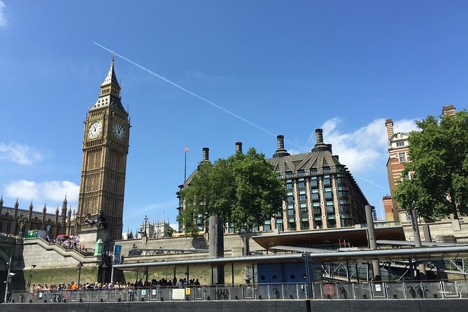 8 Day Music Theatre and Movies English Course in London - Day 3: Tuesdays English Activity Programme at Shakespeares Globe Theatre