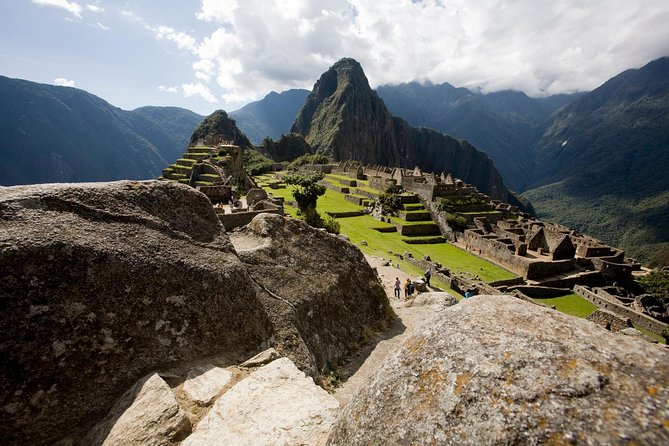 8 Day Peru Ancestral Energies: Lima, Sacred Valley, Machu Picchu & Titikaka Lake - Sacred Valley: Chinchero Weavers and Living Inca Towns