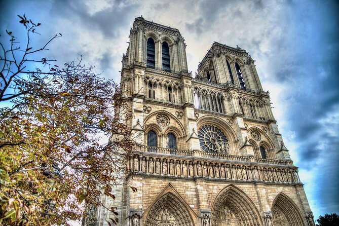 8-Day Small Group Guided Tour Paris — M.St.Michel —8 Attractions - Minimum Travelers Requirement